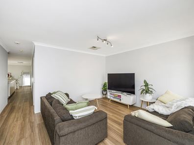 2/73-75 Queen Street, Bentley WA 6102