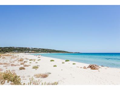 9 Day Dawn Rise, Eagle Bay WA 6281