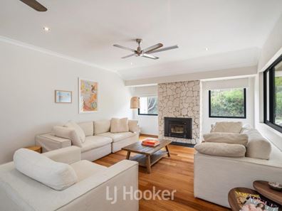 2 Samphire Place, Dunsborough WA 6281