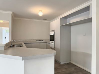 12 Amulla Court, Halls Head WA 6210