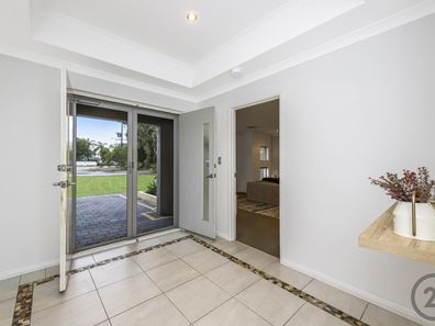 2 Flinders Street, Falcon WA 6210