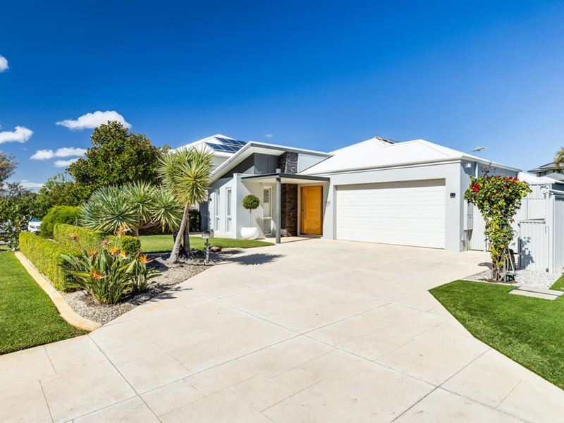 443 Burns Beach Road, Iluka WA 6028