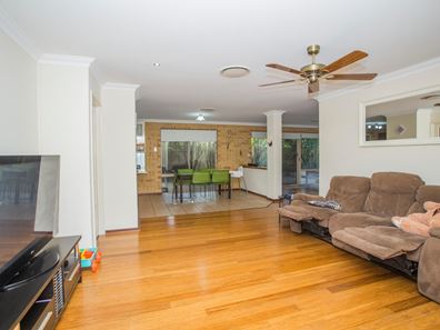 6 Burgandy Court, Thornlie WA 6108