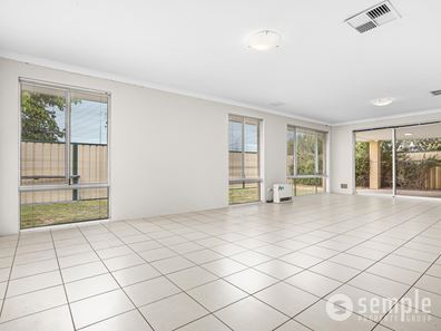 28 Ironbark Terrace, Hammond Park WA 6164