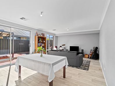 110 Lakewood Parkway, Coodanup WA 6210