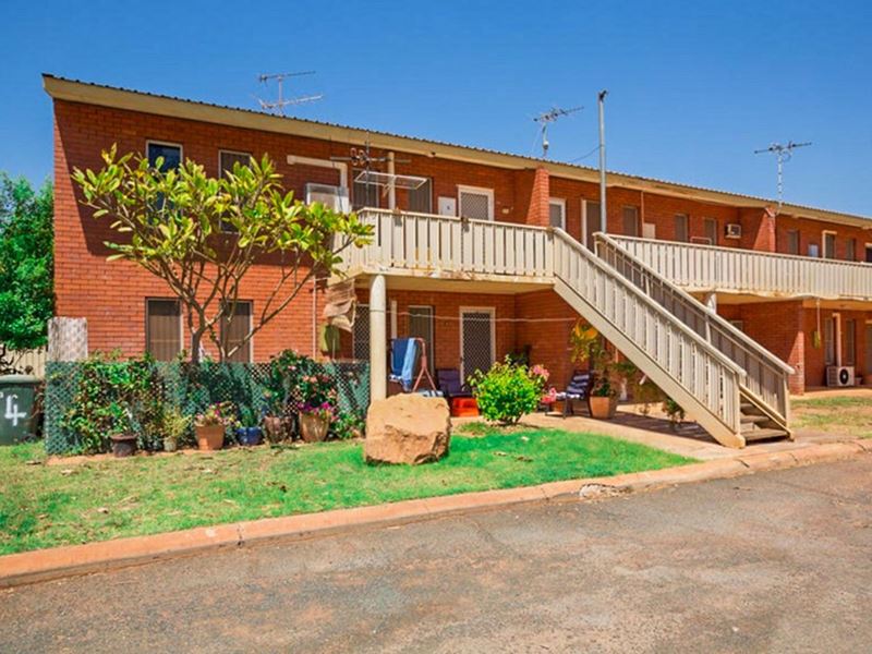 4/2 Limpet Crescent, South Hedland WA 6722