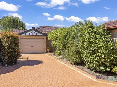 2/16 Passmore Street, Rossmoyne WA 6148