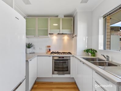 7/54 Golf View Street, Yokine WA 6060