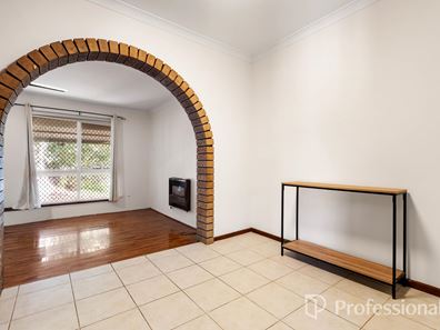 30 Mahonia Way, Forrestfield WA 6058