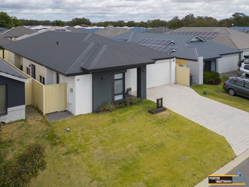 14 Brooksedge Boulevard, Maddington WA 6109