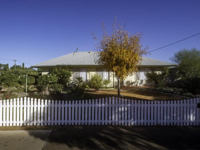 8 Memorial Avenue, Mukinbudin