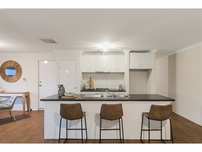 8 Dalrymple Drive, Leda WA 6170