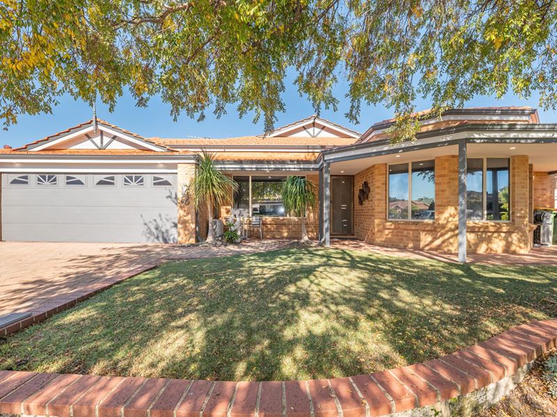 15 Frampton Crescent, Canning Vale WA 6155