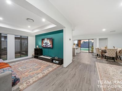 13 Cannes Way, Dayton WA 6055