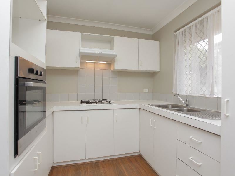 2/11 Adamson Road, Brentwood WA 6153