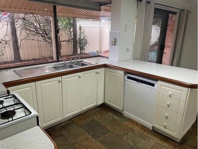 22 Gillett Drive, Kardinya WA 6163
