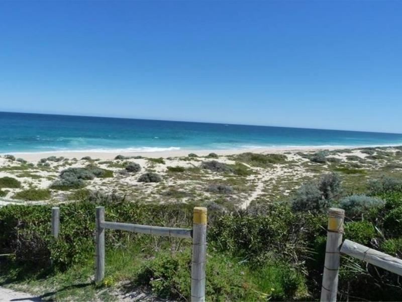 4 Knoll Rise, Yanchep WA 6035