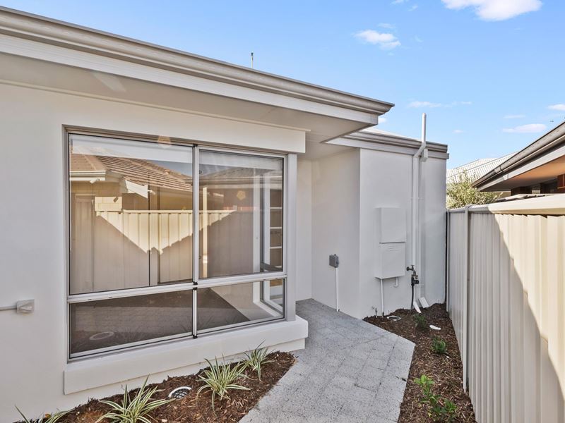 8/5 Glenayle Road, Golden Bay WA 6174
