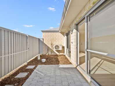 8/5 Glenayle Road, Golden Bay WA 6174