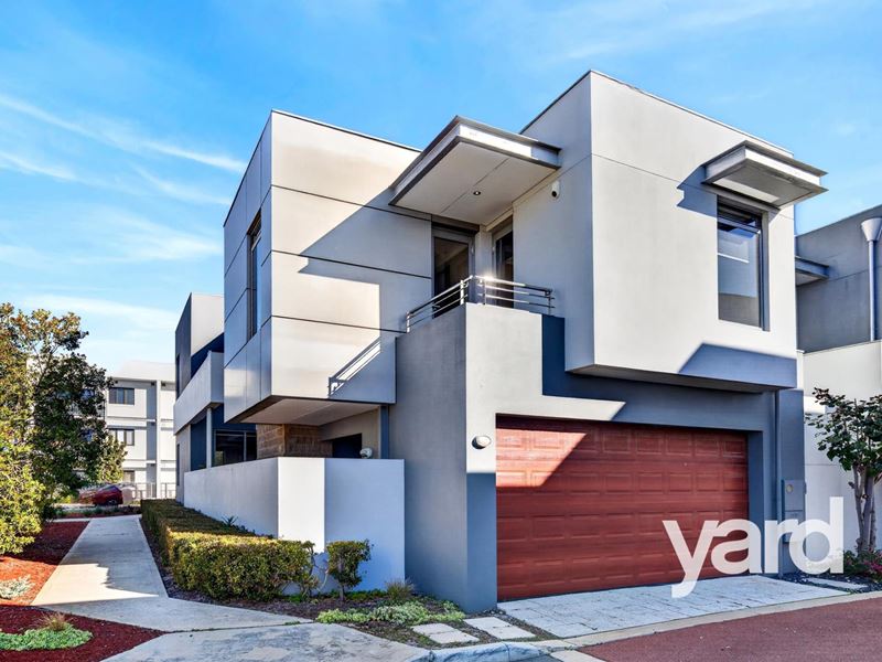 60 Breaksea Drive, North Coogee WA 6163