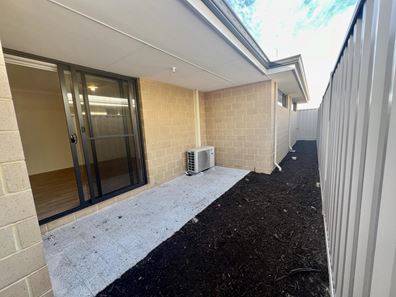 11A Capricorn Crescent, Bennett Springs WA 6063