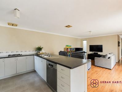 15 Thaxted Street, Wellard WA 6170