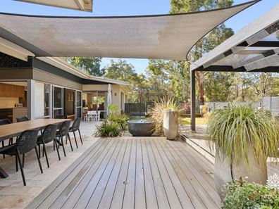 77 First Avenue, Bickley WA 6076
