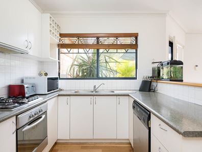 15A Selina Street, Innaloo WA 6018