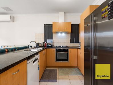 12 Churchill Green, Canning Vale WA 6155