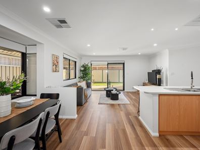 78 Thomas Street, Queens Park WA 6107
