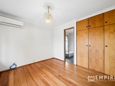 10 Sassoon Place, North Lake WA 6163