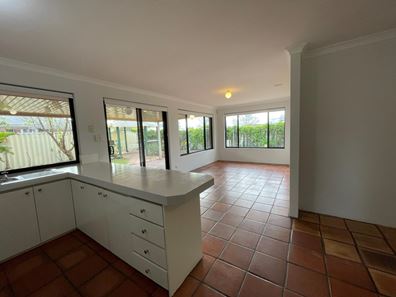 12 Montelimar Elbow, Port Kennedy WA 6172