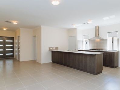 42 Silvershot Avenue, Harrisdale WA 6112