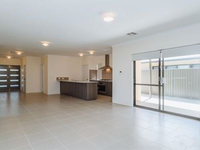 42 Silvershot Avenue, Harrisdale WA 6112
