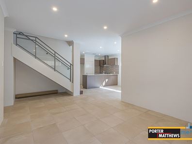 2/171 Leake Street, Belmont WA 6104