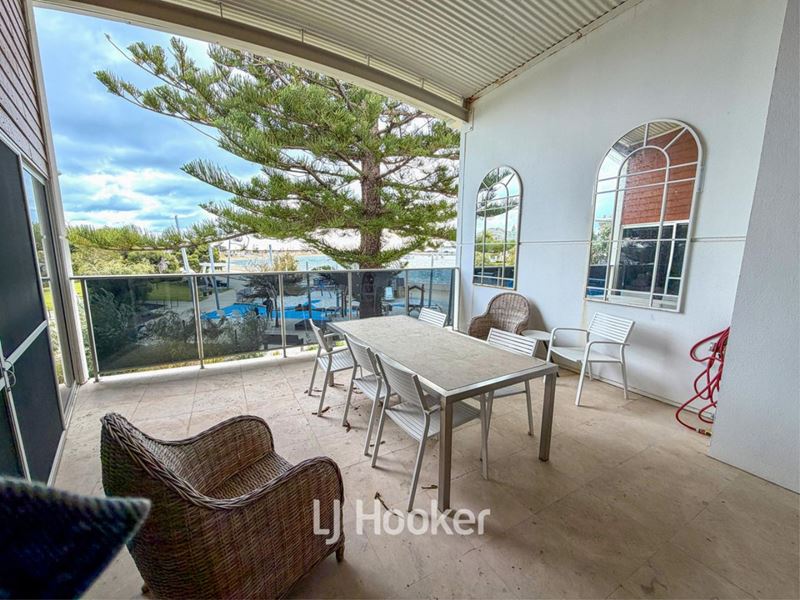 2/2 Jetty Road, Bunbury WA 6230