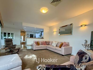 2/2 Jetty Road, Bunbury WA 6230