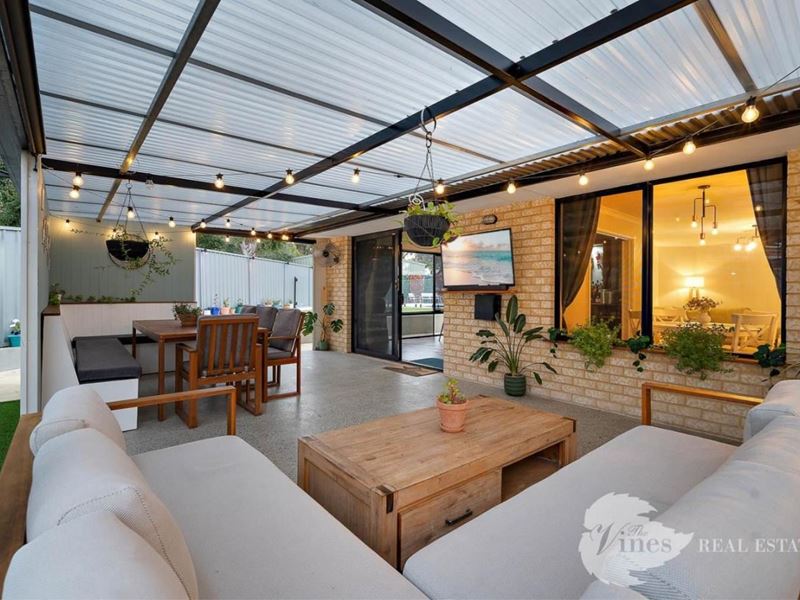3 Brut Lane, The Vines