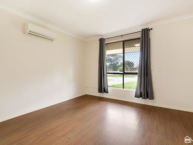 1 Briggs Place, Armadale WA 6112