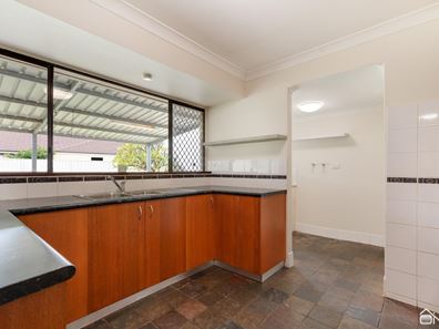 1 Briggs Place, Armadale WA 6112
