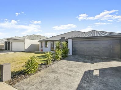 15 Templetonia Rise, Lake Coogee WA 6166