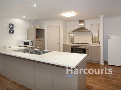 58 Santons Approach, Yalyalup WA 6280