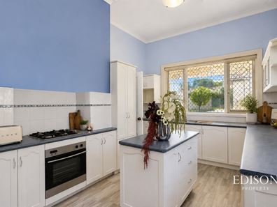 5 Kenilworth Street, Bayswater WA 6053