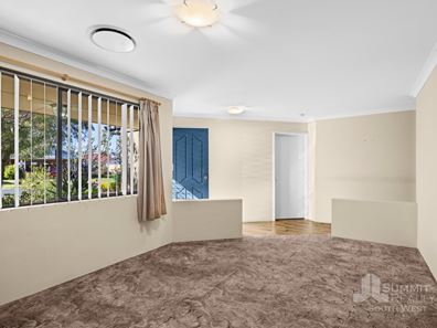 27 Blaxland Road, Dalyellup WA 6230