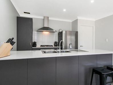 121 Broadway Boulevard, Piara Waters WA 6112