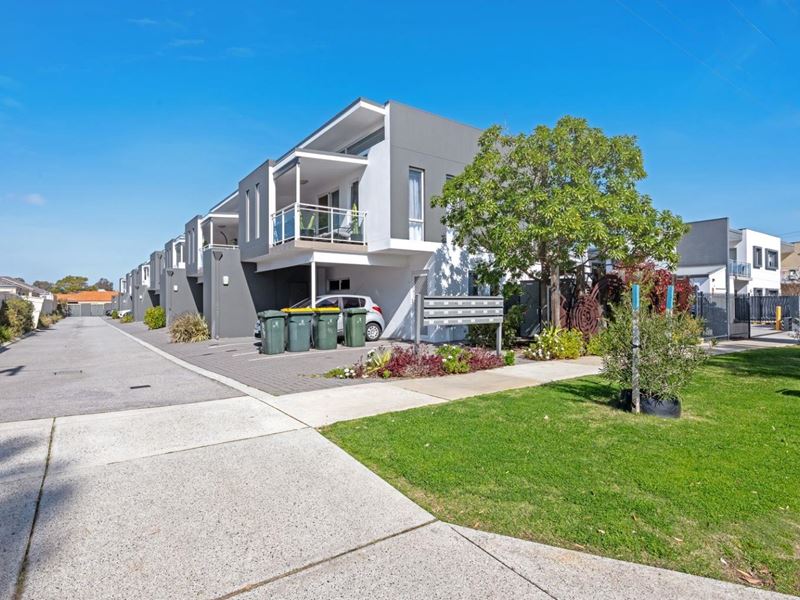 16/1 Spring Avenue, Midland WA 6056