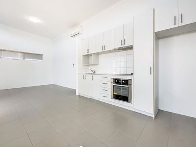 16/1 Spring Avenue, Midland WA 6056