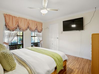 36 Haselmere Circus, Rockingham WA 6168