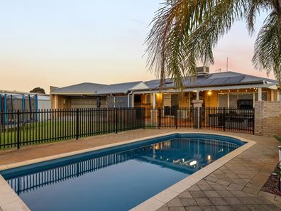 12 Rawlinna Heights, Ballajura WA 6066