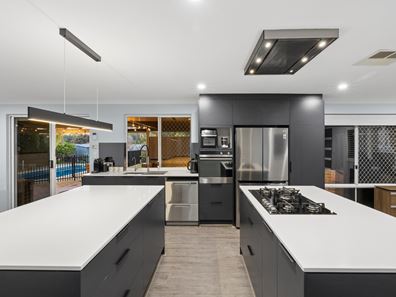 12 Rawlinna Heights, Ballajura WA 6066